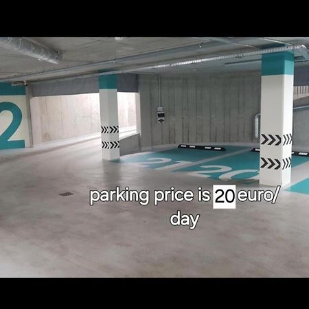 Happy Inn Vip, Self Check-In-24X7, A-C, Parking-In-The-Underground-Garage VNO Exteriör bild
