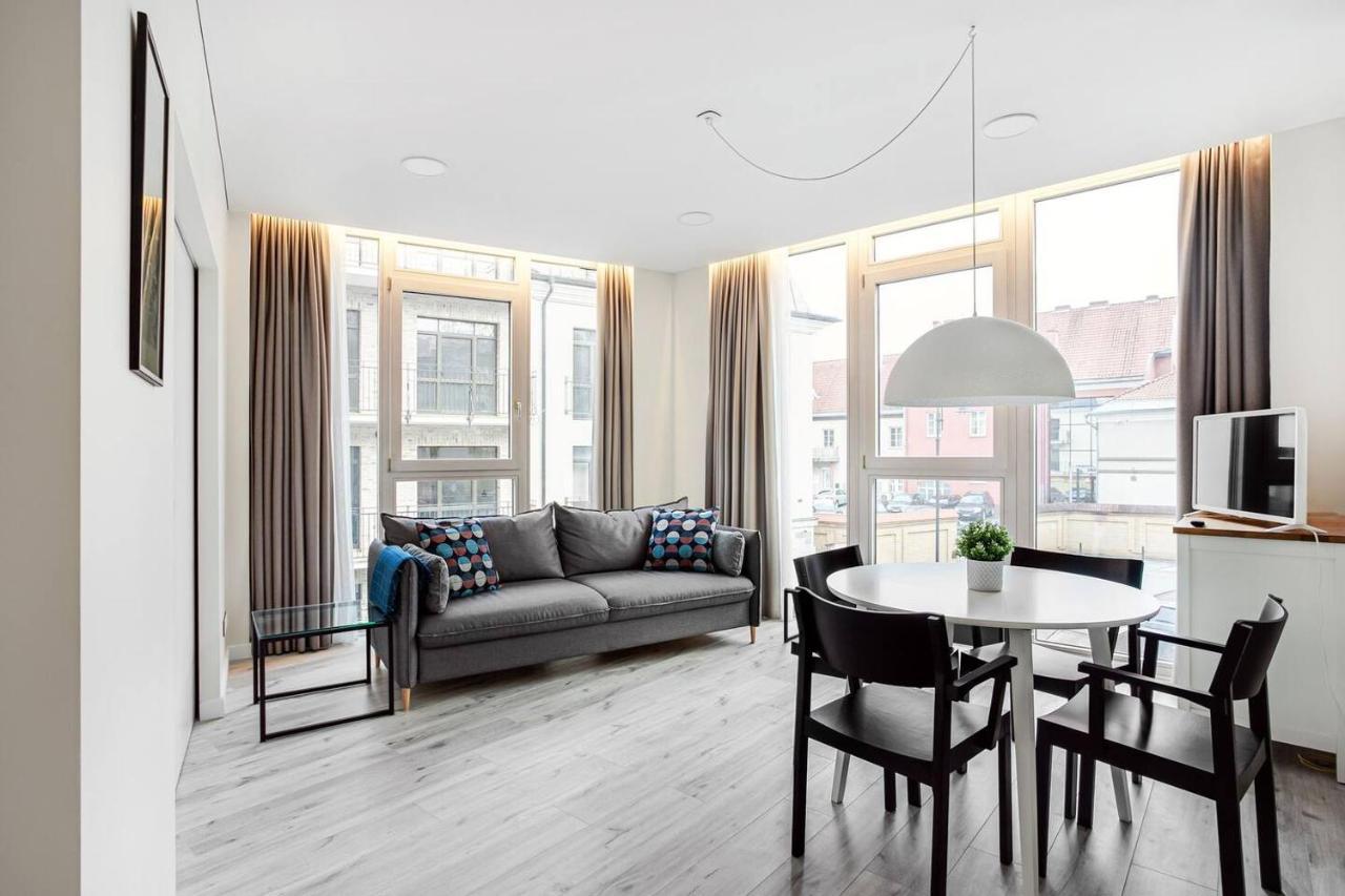Happy Inn Vip, Self Check-In-24X7, A-C, Parking-In-The-Underground-Garage VNO Exteriör bild