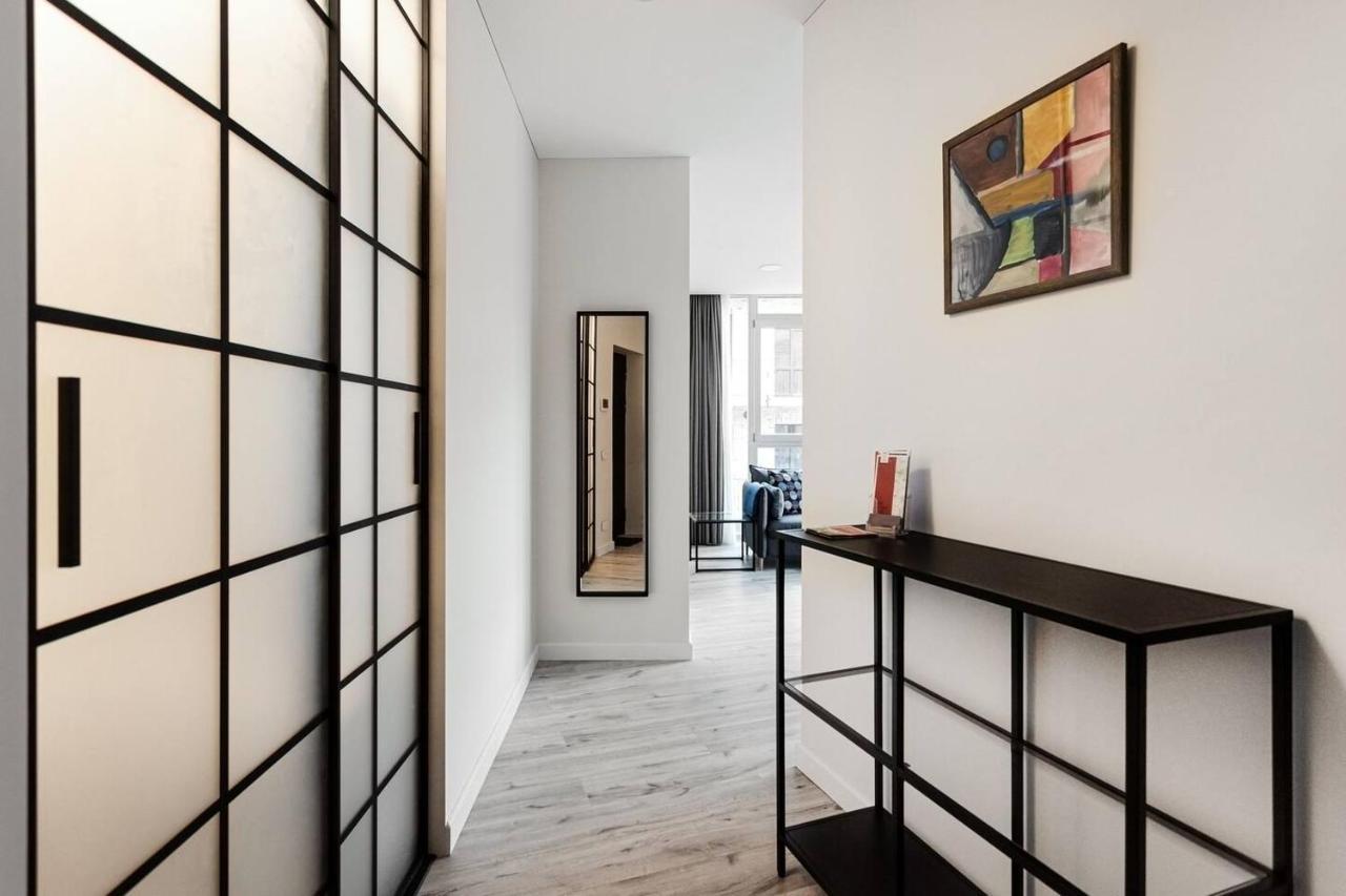 Happy Inn Vip, Self Check-In-24X7, A-C, Parking-In-The-Underground-Garage VNO Exteriör bild
