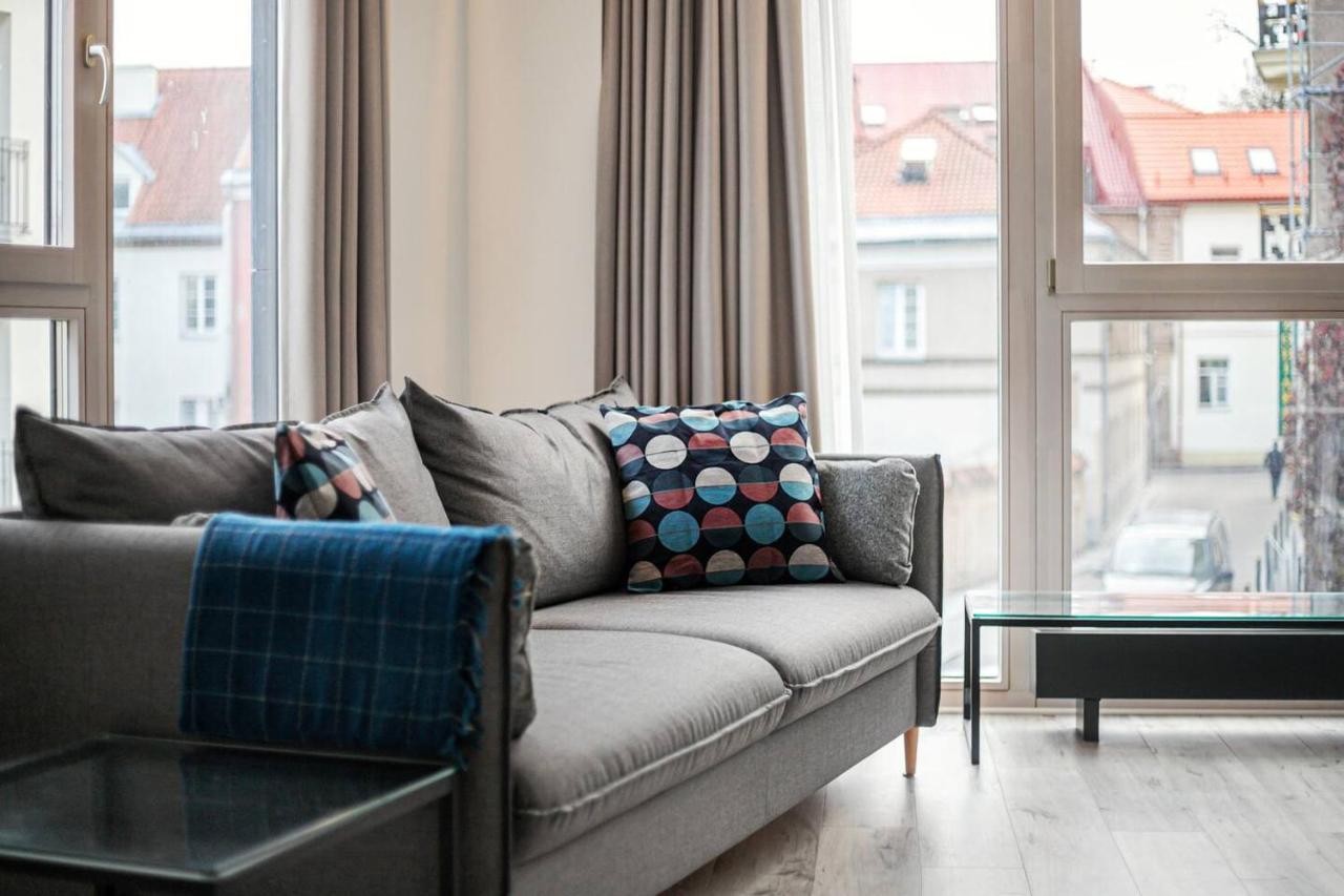 Happy Inn Vip, Self Check-In-24X7, A-C, Parking-In-The-Underground-Garage VNO Exteriör bild